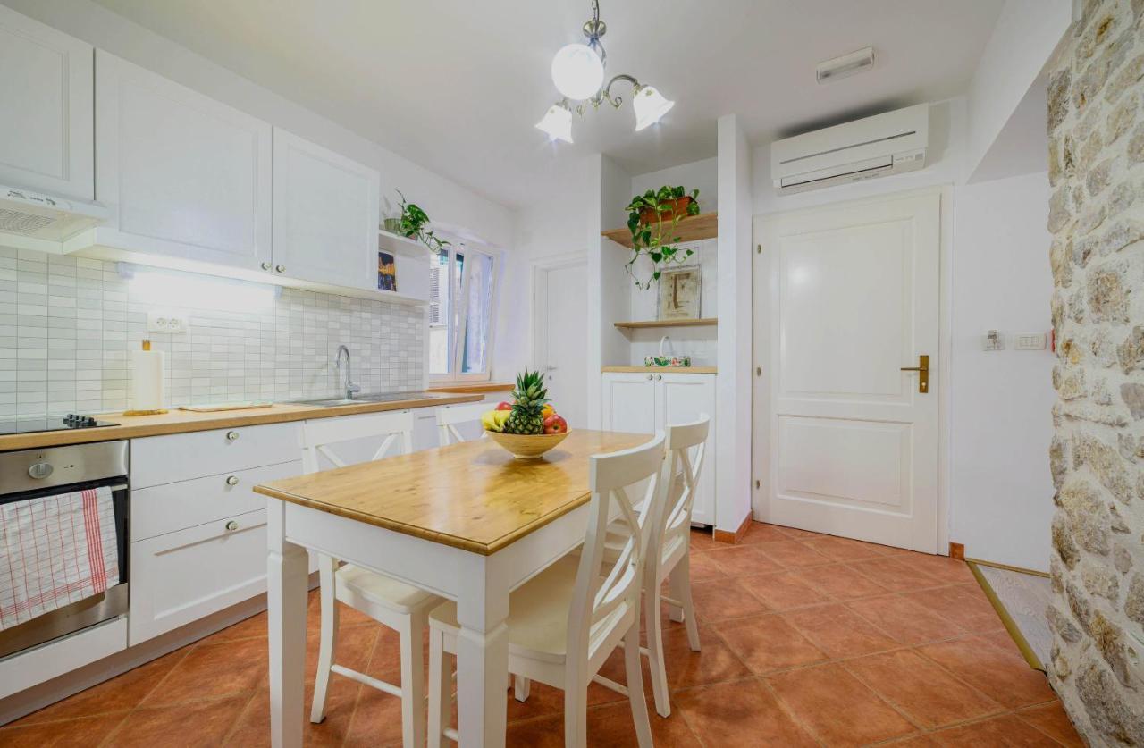 שיבניק Apartments Festum מראה חיצוני תמונה