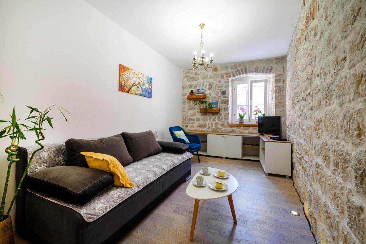 שיבניק Apartments Festum מראה חיצוני תמונה