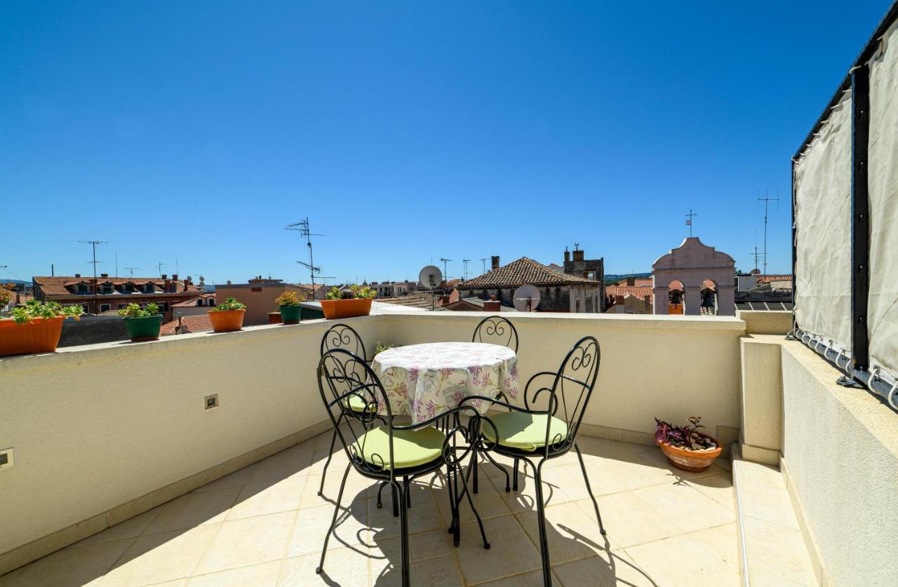שיבניק Apartments Festum מראה חיצוני תמונה