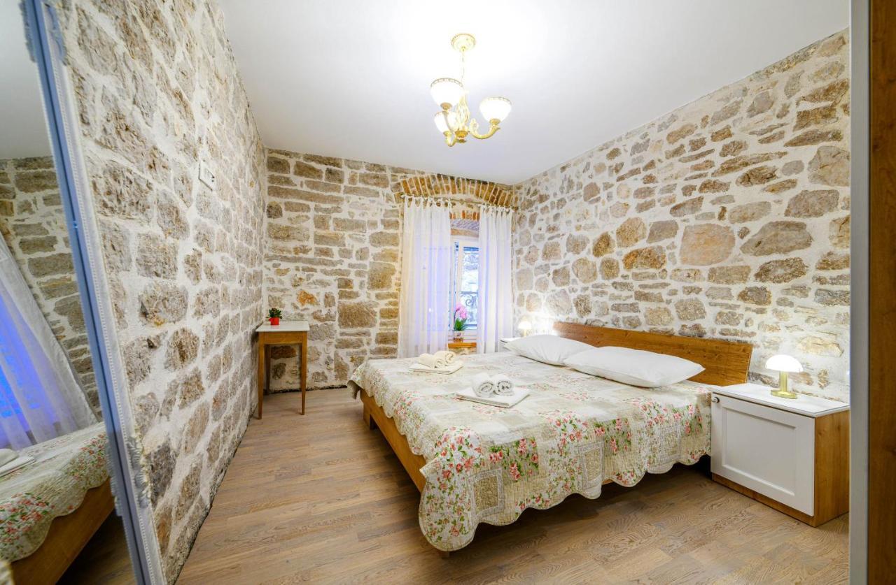 שיבניק Apartments Festum מראה חיצוני תמונה