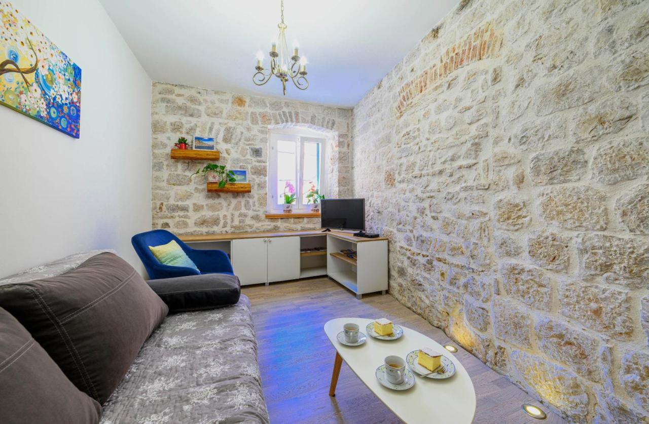 שיבניק Apartments Festum מראה חיצוני תמונה