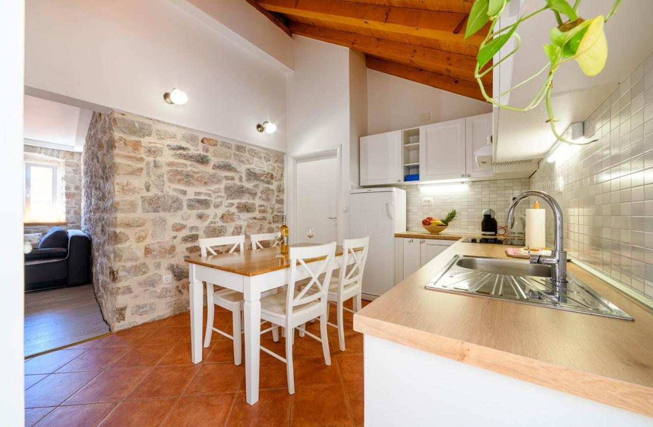 שיבניק Apartments Festum מראה חיצוני תמונה